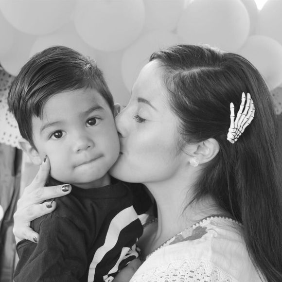 Meet your Posher, Cristina - Picture 1 of 1